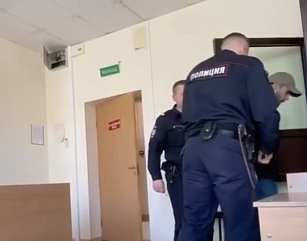 В Твери за попытку незаконно сбыть 83 свертка с метадоном арестовали 23-летнего мужчину